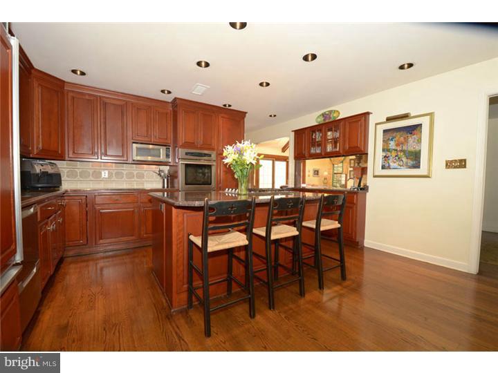 233 Ravenscliff Road Wayne, PA 19087 - Photo 10 of 25