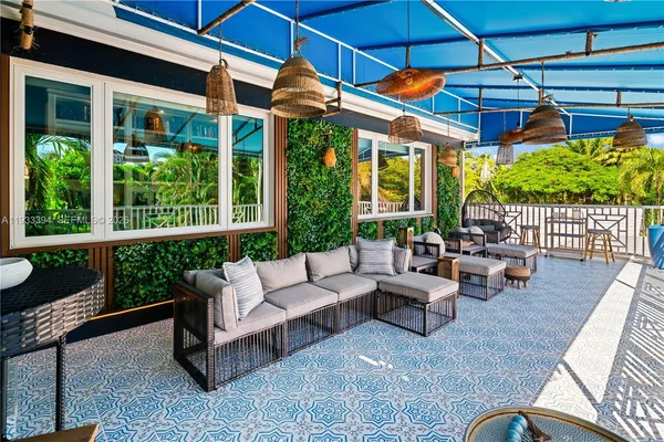 $8,499,999 | 4871 Southwest 74th Terrace, Miami, FL 33143