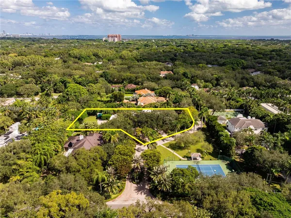 $8,499,999 | 4871 Southwest 74th Terrace, Miami, FL 33143