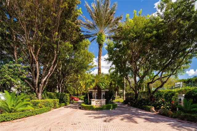 $8,699,000 | 4871 Southwest 74th Terrace, Miami, FL 33143