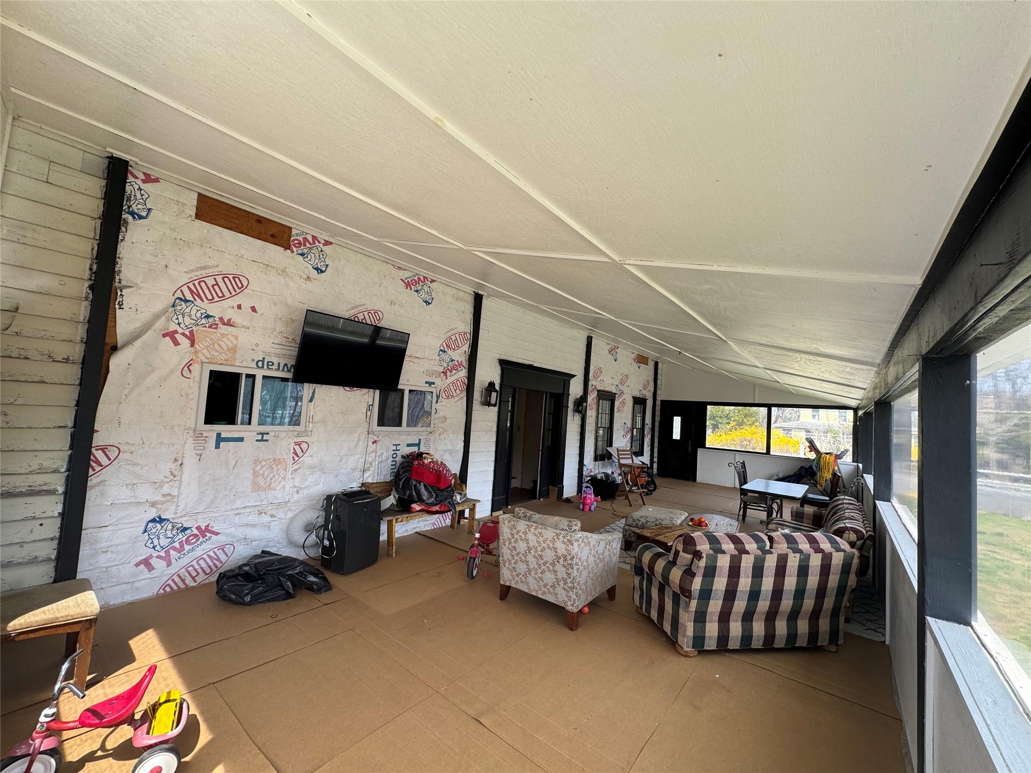 50 Hamilton Road Bloomingburg, NY 12721 - Photo 7 of 33 View of sunroom / solarium