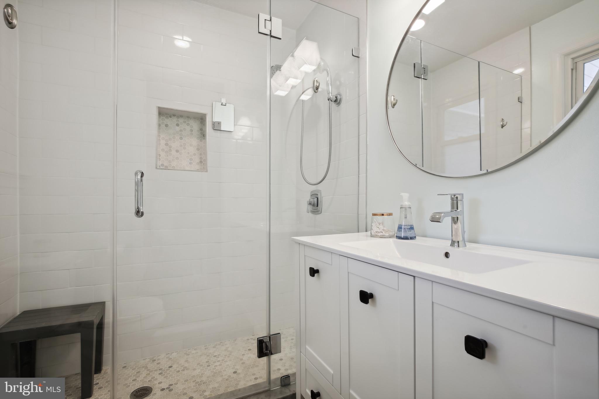 6402 Fort Hunt Road Alexandria, VA 22307 - Photo 23 of 34 Gallery Image 23