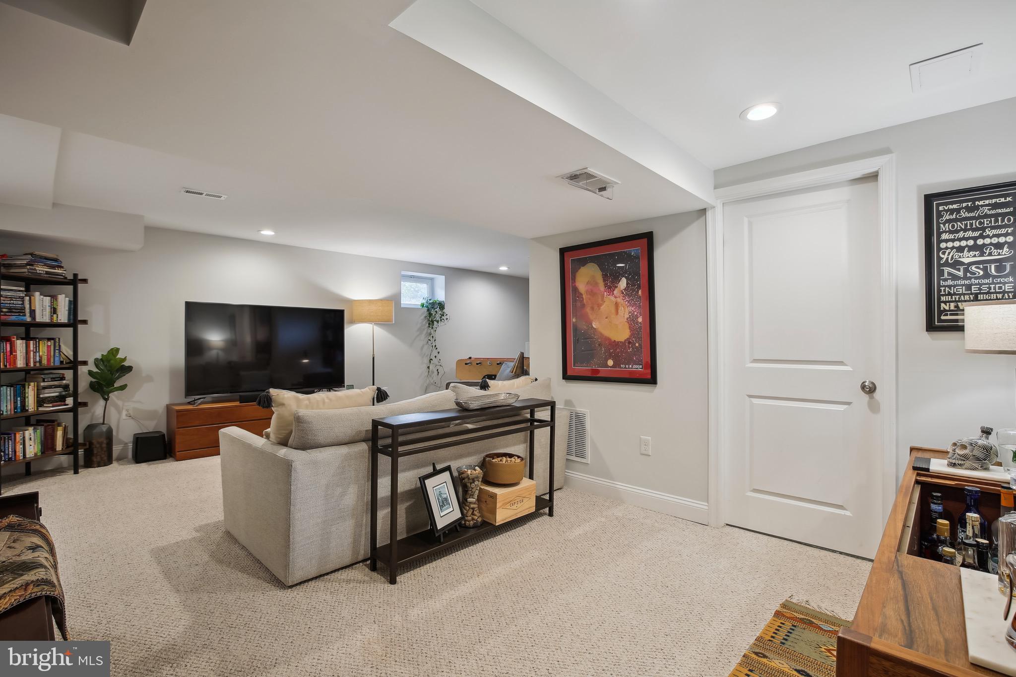 6402 Fort Hunt Road Alexandria, VA 22307 - Photo 29 of 34 Lower level Rec Room