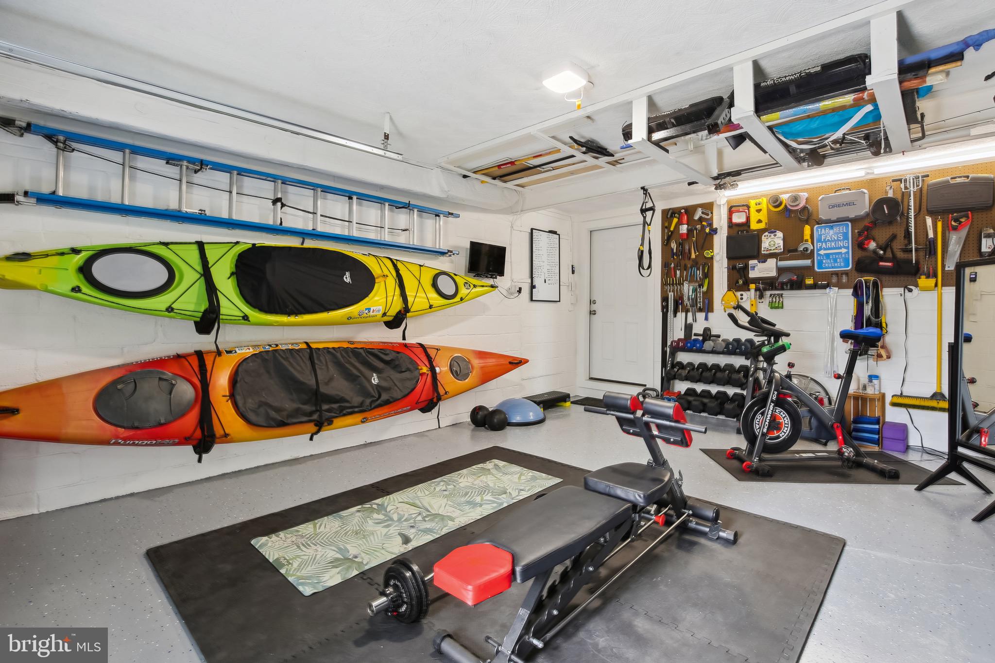6402 Fort Hunt Road Alexandria, VA 22307 - Photo 34 of 34 The garage is awesome