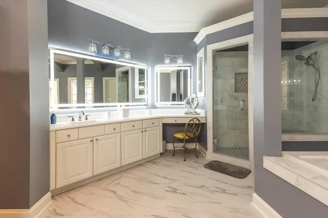 $925,000 | 2400 Halle Parkway, Collierville, TN 38017