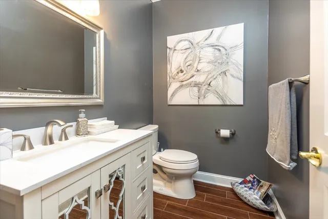 $925,000 | 2400 Halle Parkway, Collierville, TN 38017