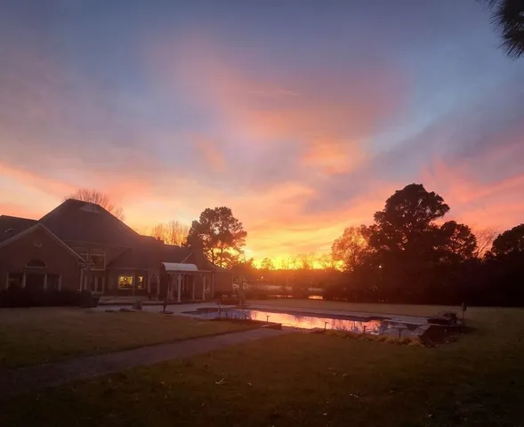 $925,000 | 2400 Halle Parkway, Collierville, TN 38017