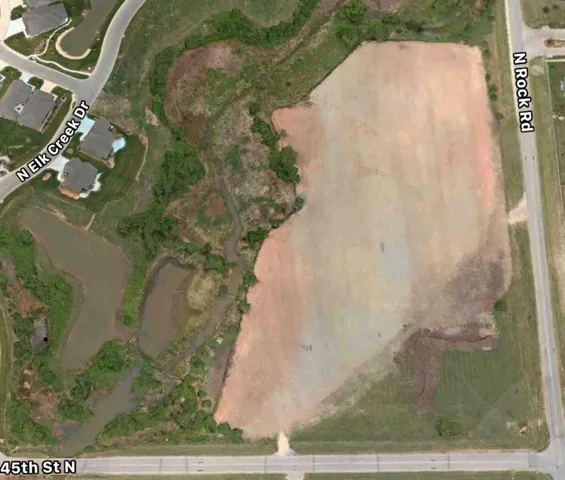 $810,000 | 7900 East 45th Street North, Bel Aire, KS 67226