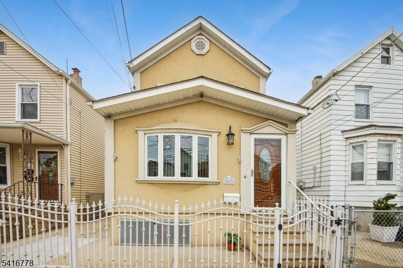 63 Waydell Street Newark, NJ 07105 - Photo 9 of 48