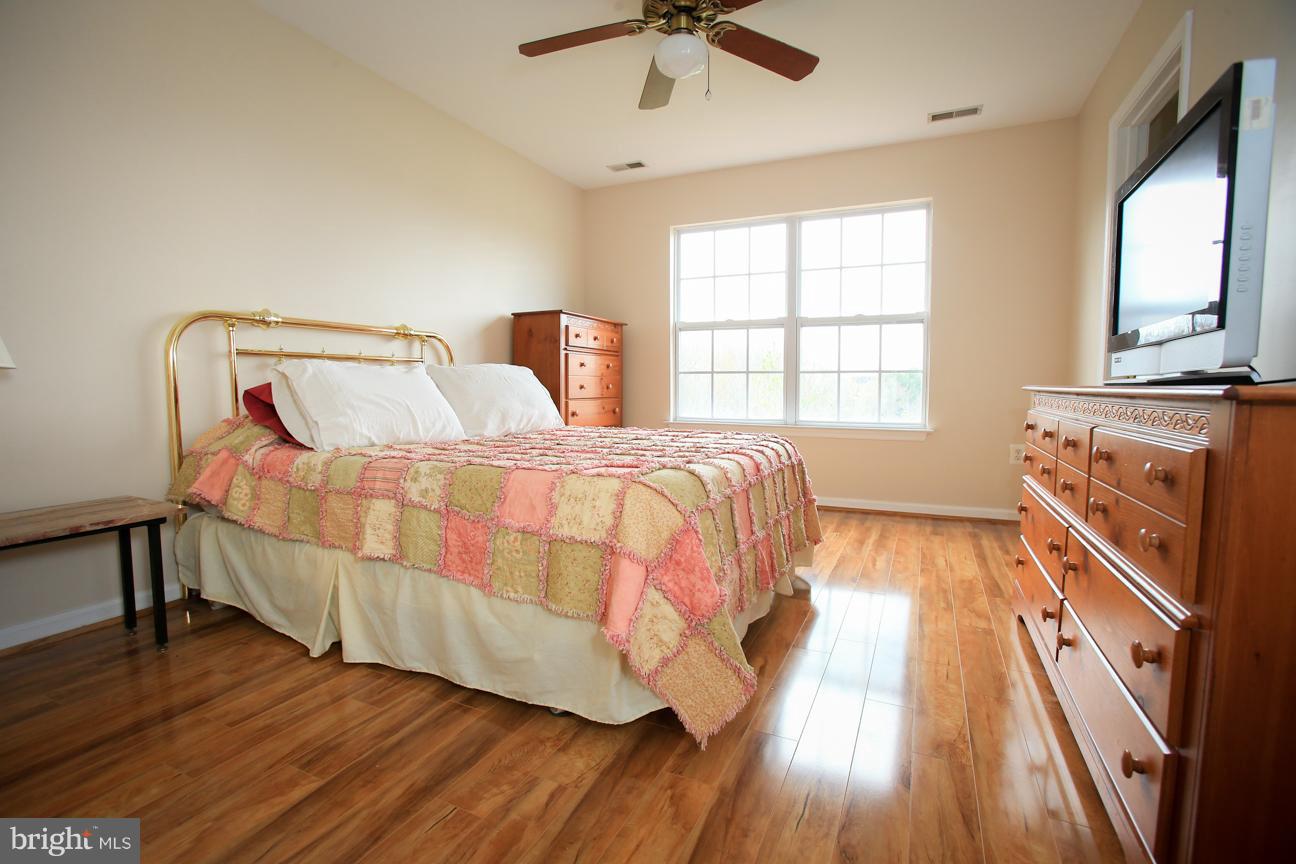 6106 Pine Ridge Terrace Frederick, MD 21701 - Photo 11 of 29 Master BR Spacious with Laminate floors