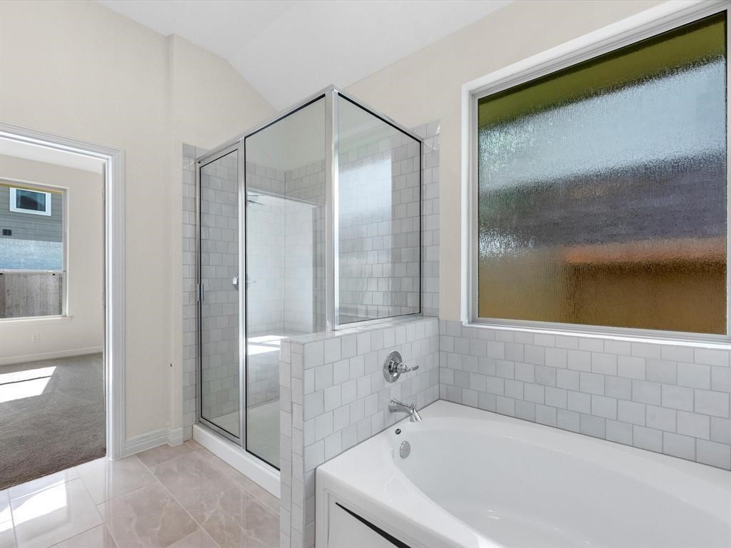 4203 Chloe Ridge Lane Fulshear, TX 77441 - Photo 10 of 46