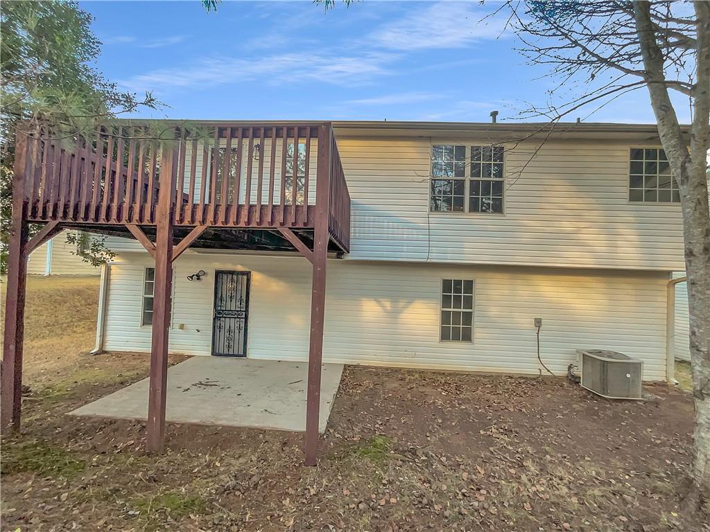 3624 Summit Pines Decatur, GA 30034 - Photo 5 of 21 a view of a house with a yard and wooden fence