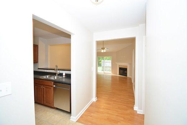 621 Temple Road, Unit B Ladson, SC 29456 - Photo 2 of 12 foyer