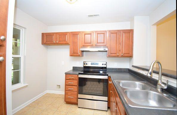 621 Temple Road, Unit B Ladson, SC 29456 - Photo 11 of 12 kitchen