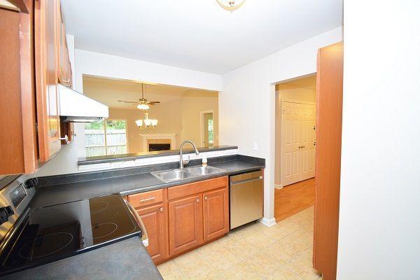621 Temple Road, Unit B Ladson, SC 29456 - Photo 10 of 12 kitchen 3