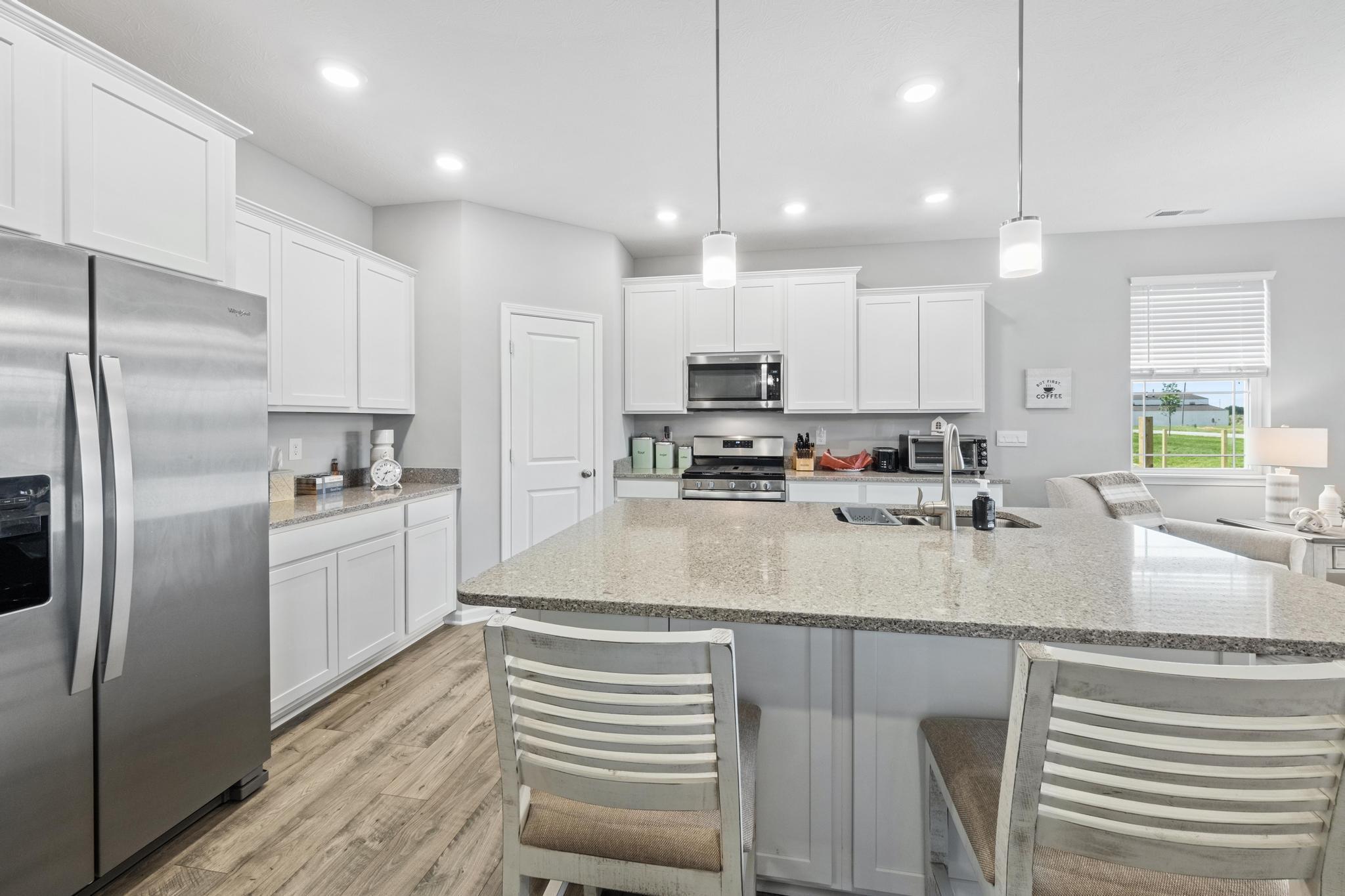 240 Waterford Lane Pendleton, IN 46064 - Photo 6 of 38