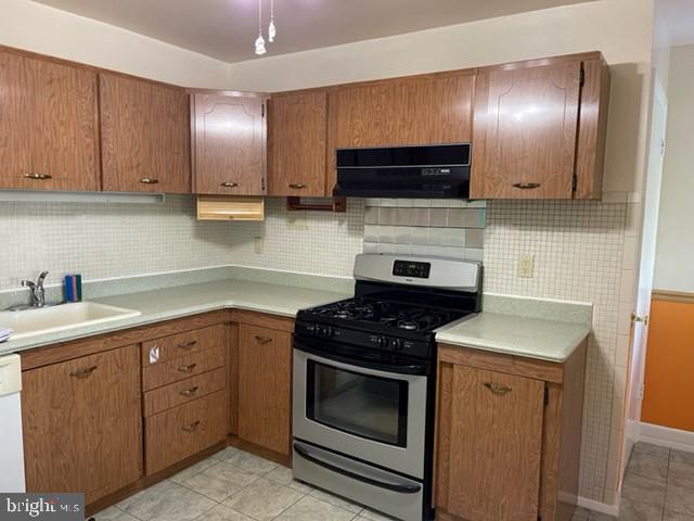 4219 Haycoke Road Nottingham, MD 21236 - Photo 8 of 23 Updated stove