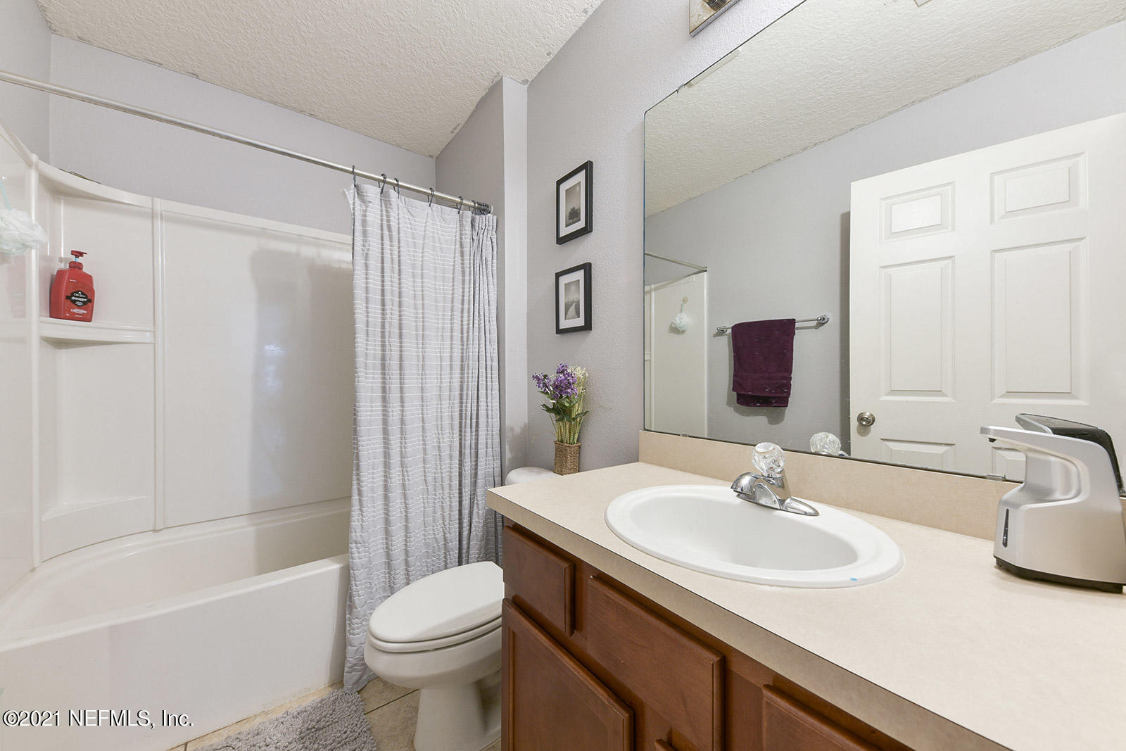 5904 Royalty Road Jacksonville, FL 32254 - Photo 12 of 18 Master Bath