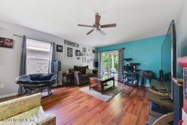 5904 Royalty Road Jacksonville, FL 32254 - Photo 9 of 18 Family Room