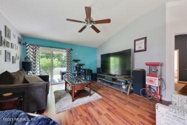 5904 Royalty Road Jacksonville, FL 32254 - Photo 10 of 18 Family Room