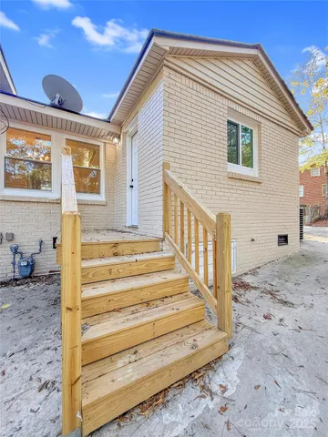 $350,000 | 6621 Valleybrook Drive, Columbia, SC 29206