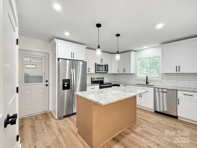 $350,000 | 6621 Valleybrook Drive, Columbia, SC 29206