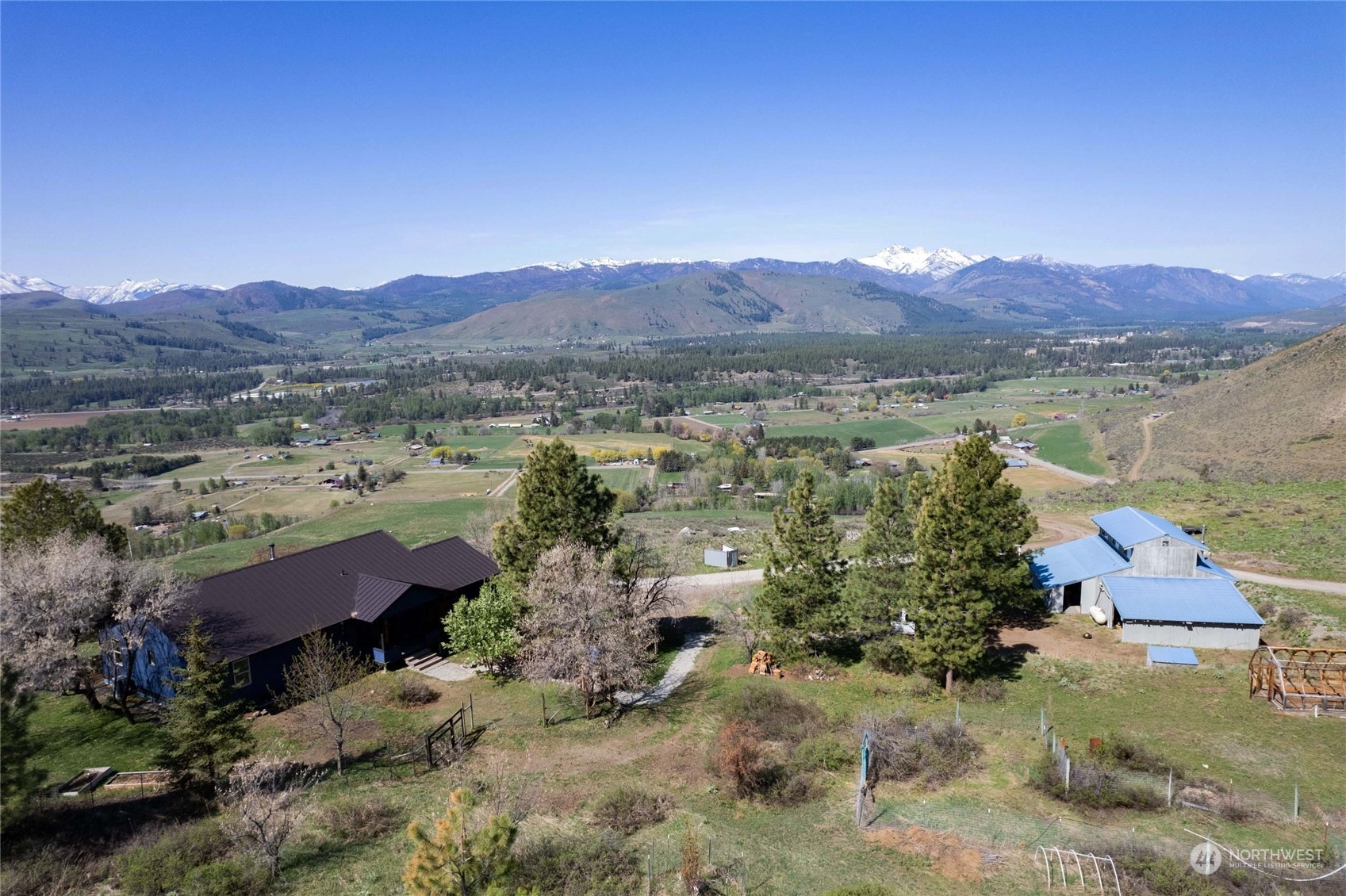 123 Prospect Road Winthrop, WA 98862 - Photo 4 of 40 Gallery Image 4