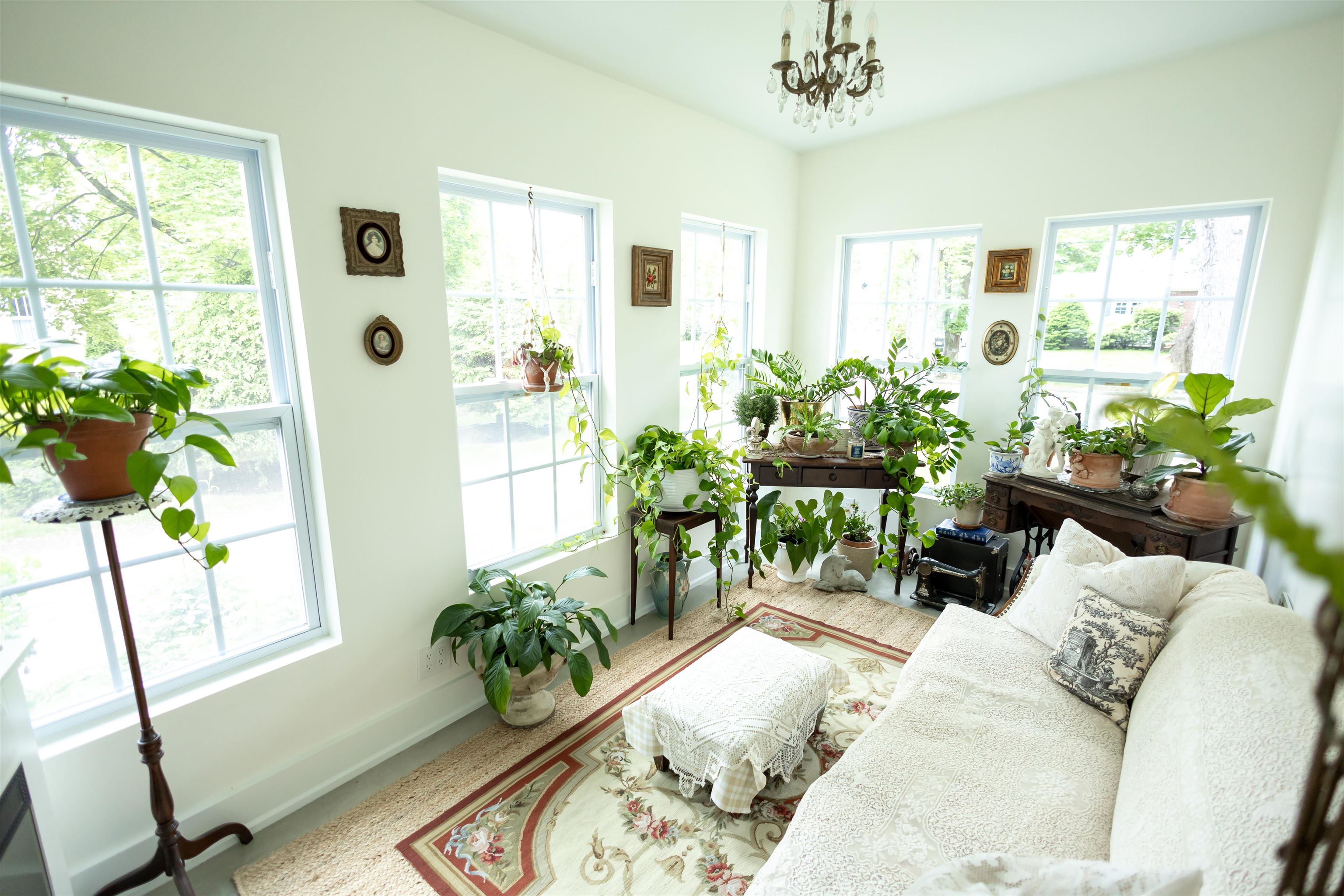 1065 Chestnut Street Manchester, NH 03104 - Photo 18 of 50