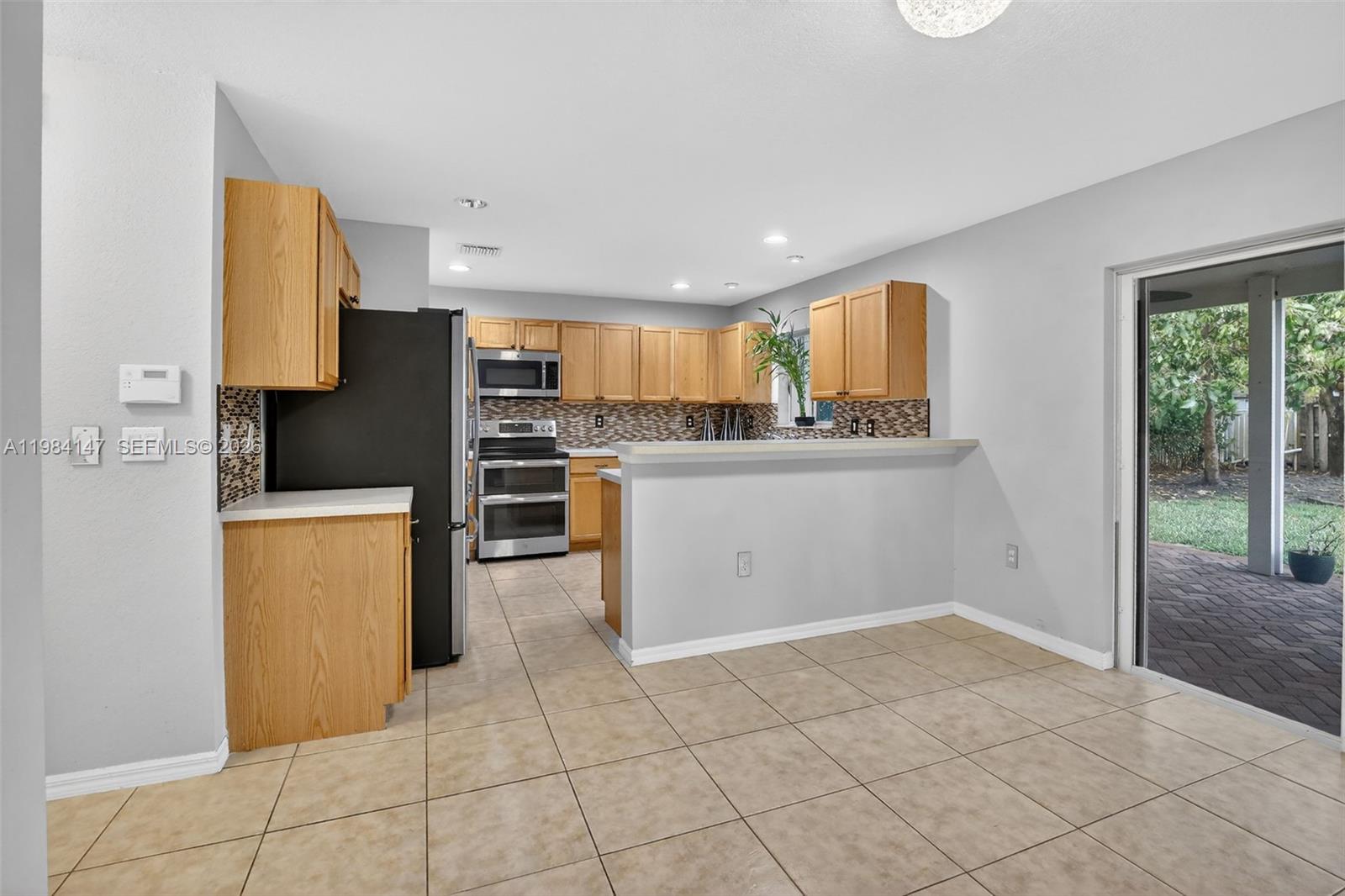 4523 Southwest 127th Terrace Miramar, FL 33027 - Photo 13 of 52