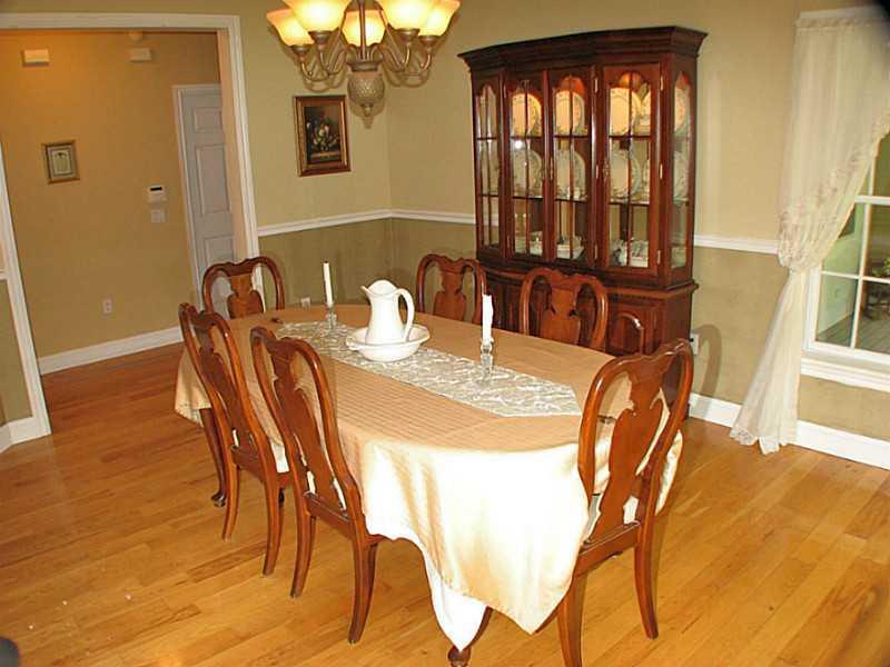 64 Ogunquit Road Cape Neddick, ME 03902 - Photo 13 of 35 Dining Room.