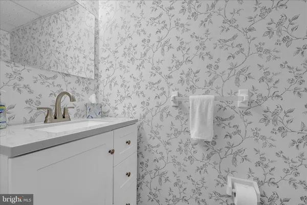 $269,900 | 402 Village Walk, Unit 402, Exton, PA 19341