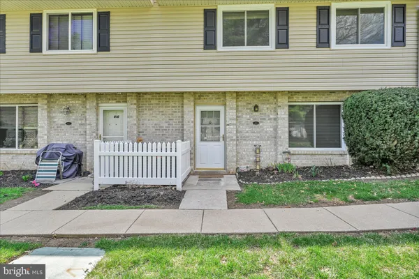 $269,900 | 402 Village Walk, Unit 402, Exton, PA 19341