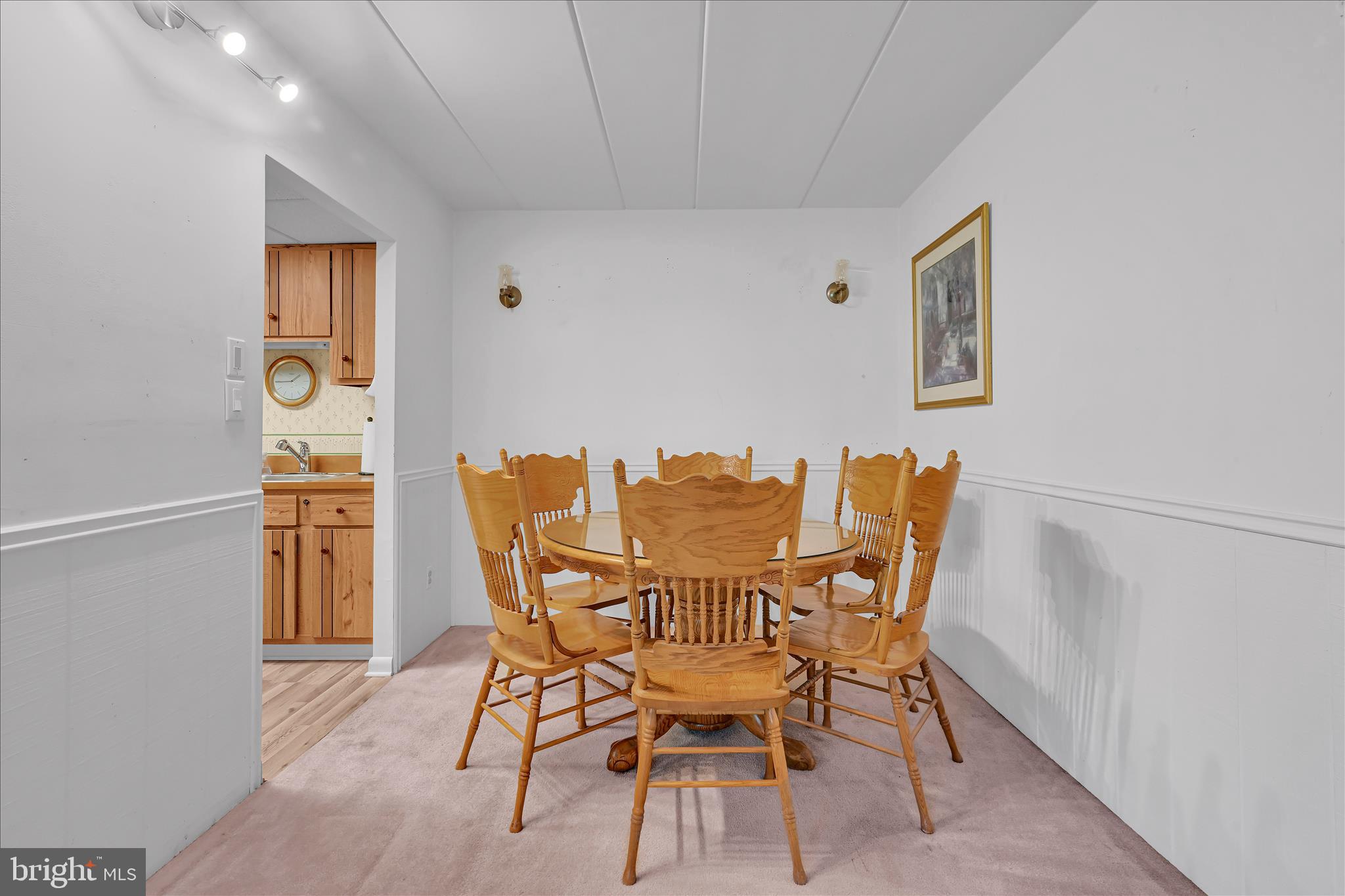 402 Village Walk, Unit 402 Exton, PA 19341 - Photo 7 of 27 a dining room with furniture and window