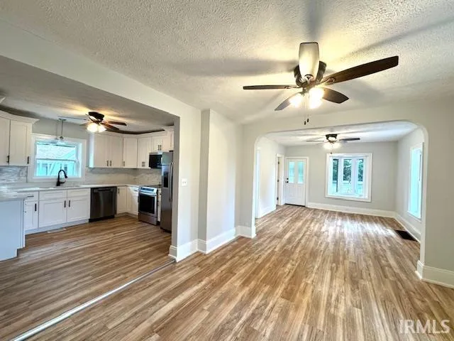 $279,900 | 6175 Oakwood Street, North Judson, IN 46366