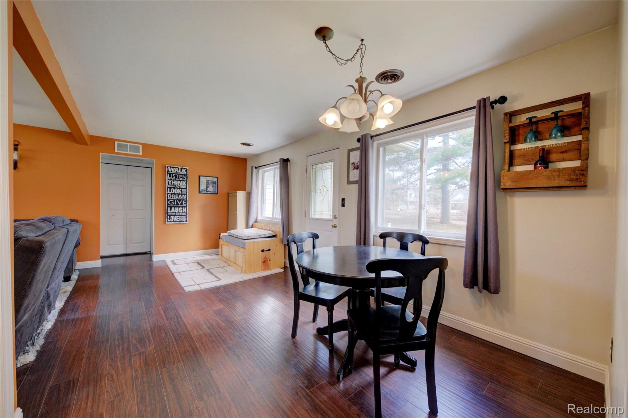 7139 Mabley Hill Road Fenton, MI 48430 - Photo 9 of 35 4H8A6611_2_3.jpg