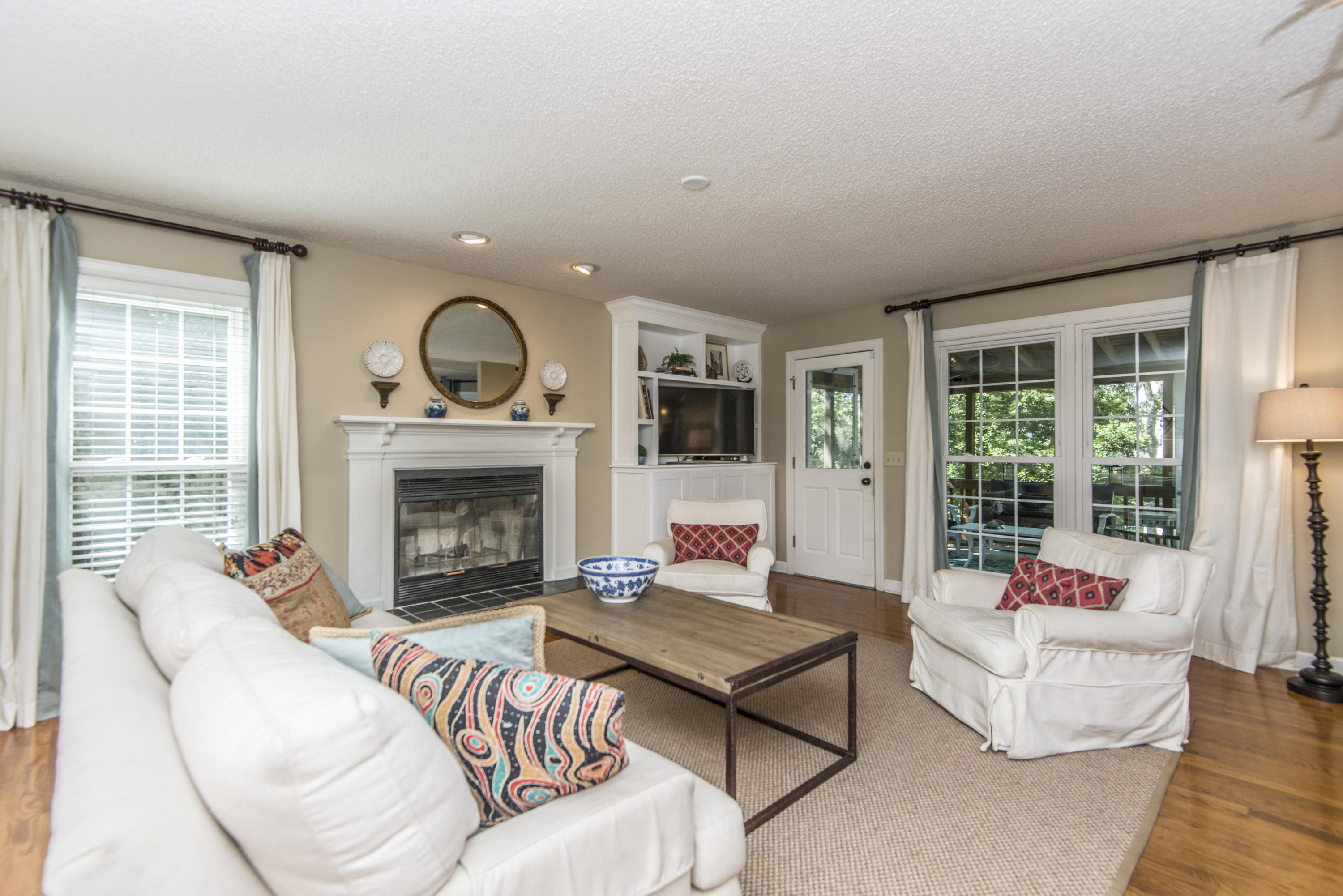 1485 Oak Landing Road Mount Pleasant, SC 29464 - Photo 5 of 37 1485 Oakland Road