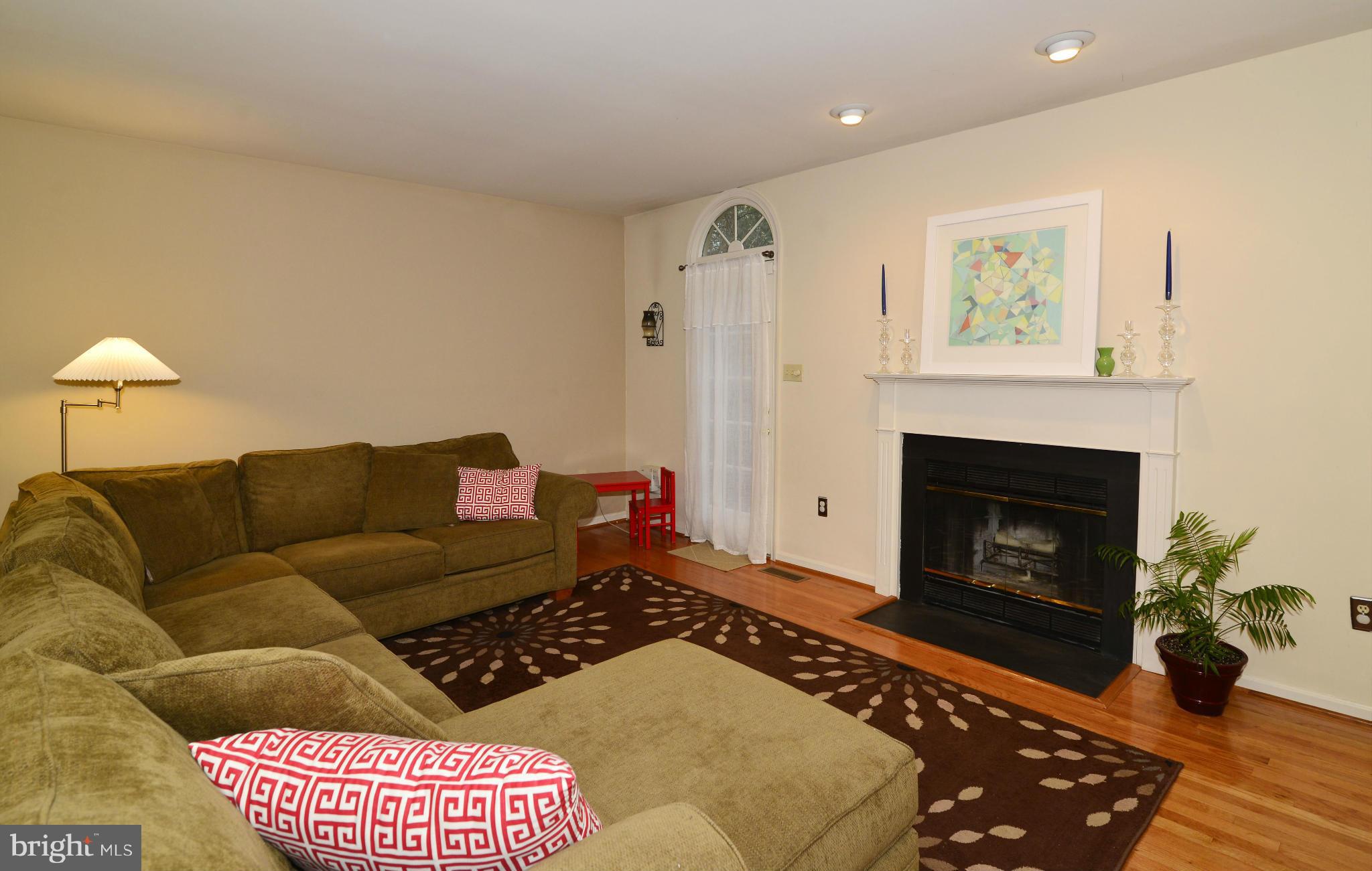 11803 Great Owl Circle Reston, VA 20194 - Photo 11 of 30 Living Room