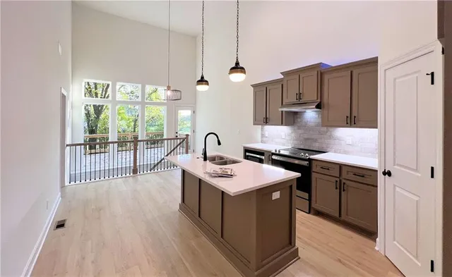 $489,300 | 22408 West 76th Street, Shawnee, KS 66227