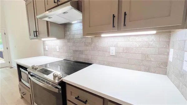 $489,300 | 22408 West 76th Street, Shawnee, KS 66227