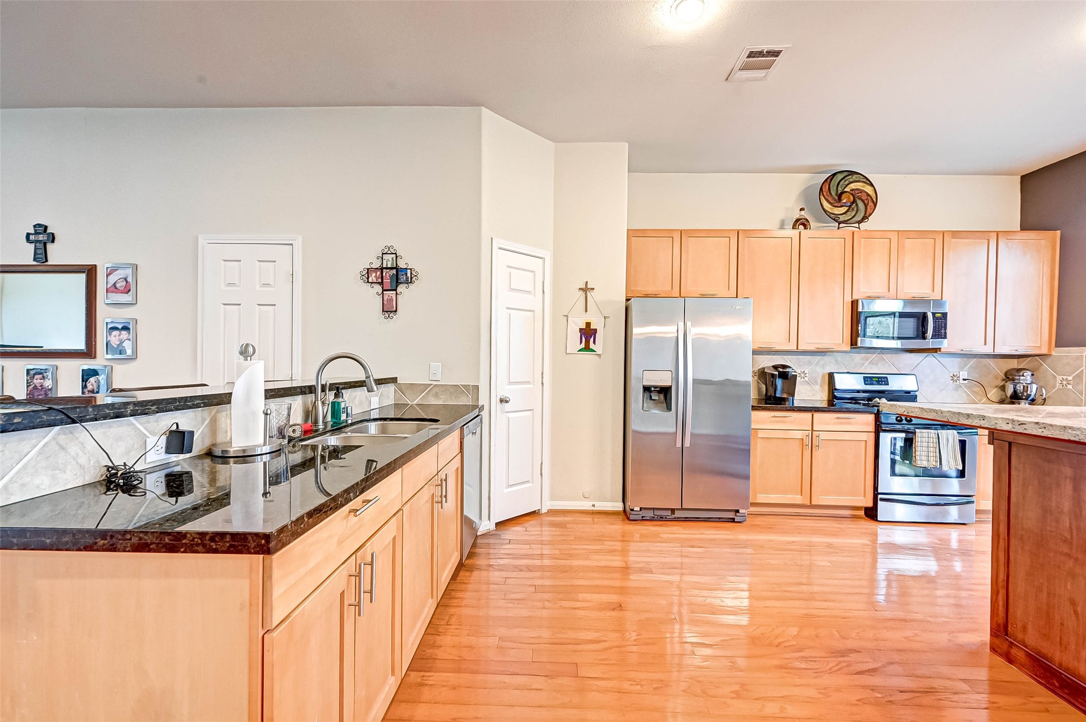 1302 Emancipation Avenue Houston, TX 77003 - Photo 19 of 50