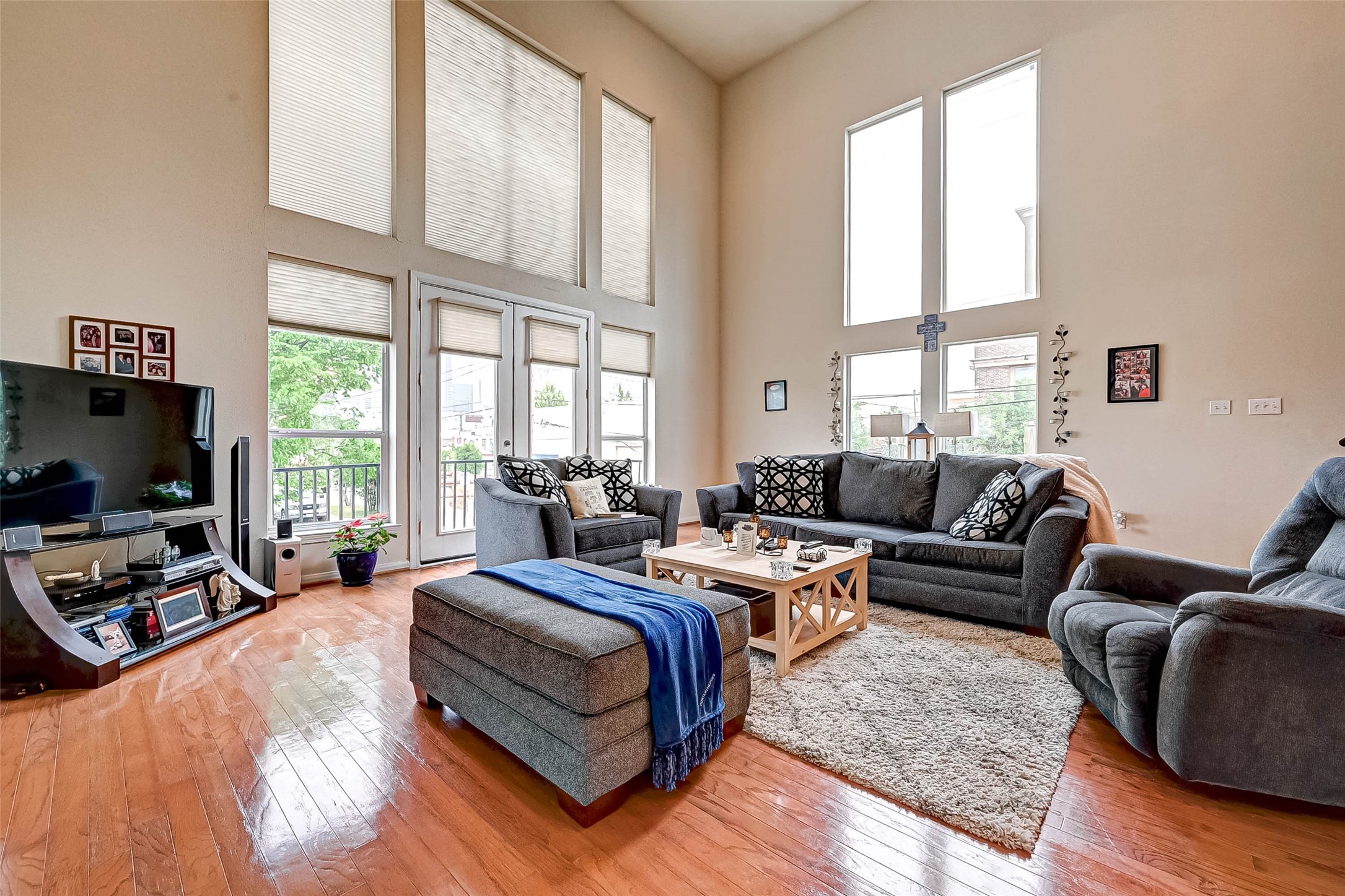 1302 Emancipation Avenue Houston, TX 77003 - Photo 4 of 50