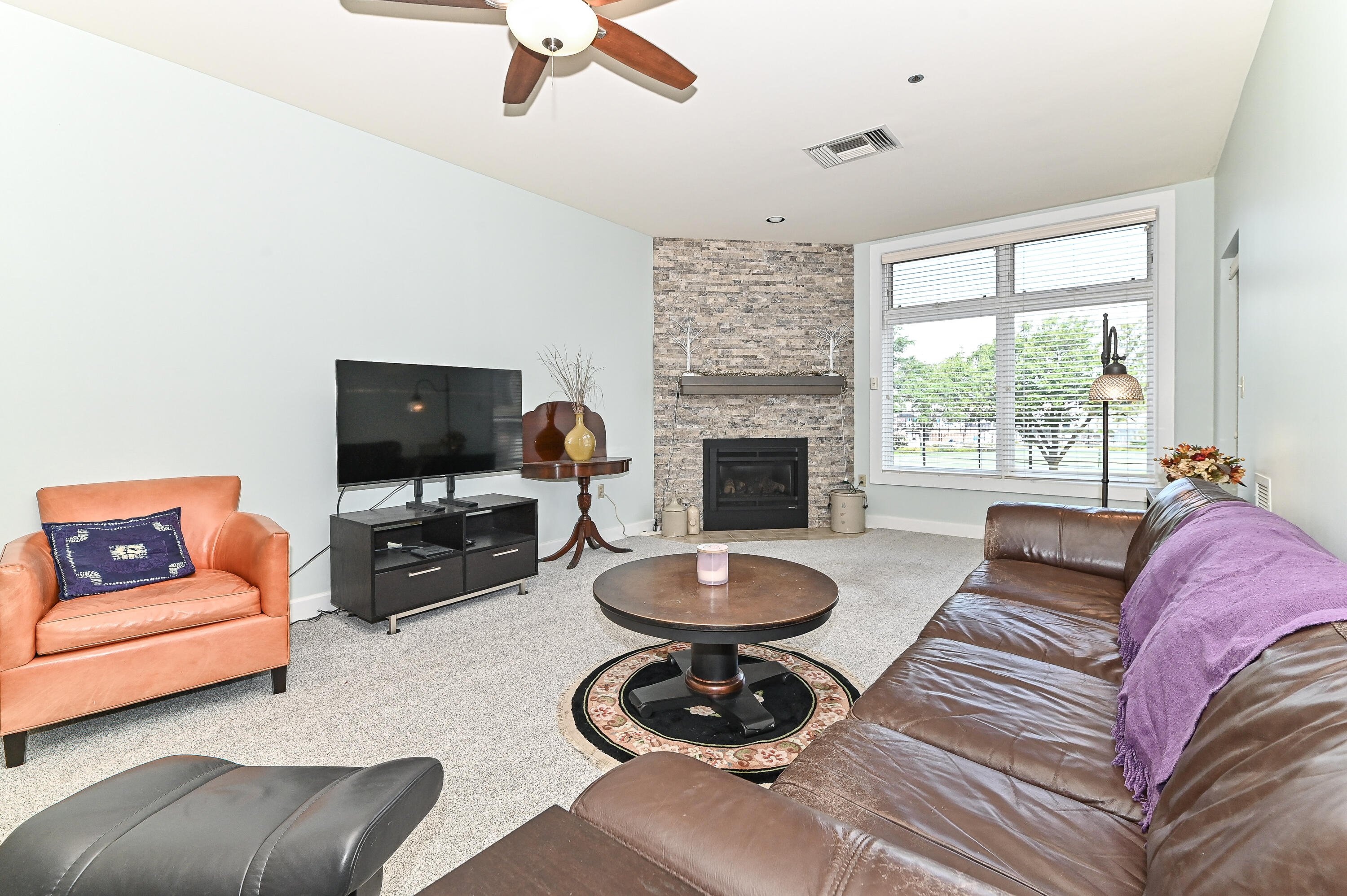 35 Harborview Drive, Unit 112 Racine, WI 53403 - Photo 9 of 36 Harborview-20