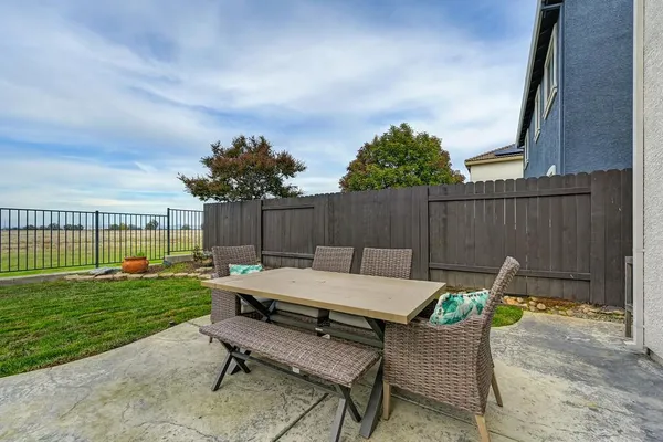 $575,000 | 2768 Le Bourget Lane, Lincoln, CA 95648