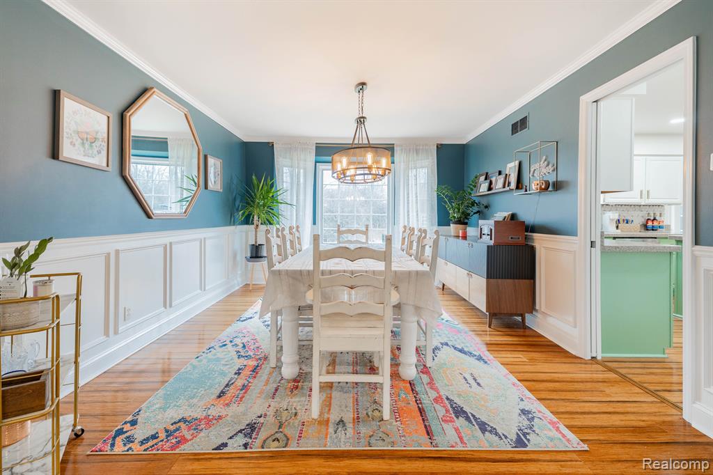 18057 Meridian Road Grosse Ile, MI 48138 - Photo 9 of 64 Gallery Image 9