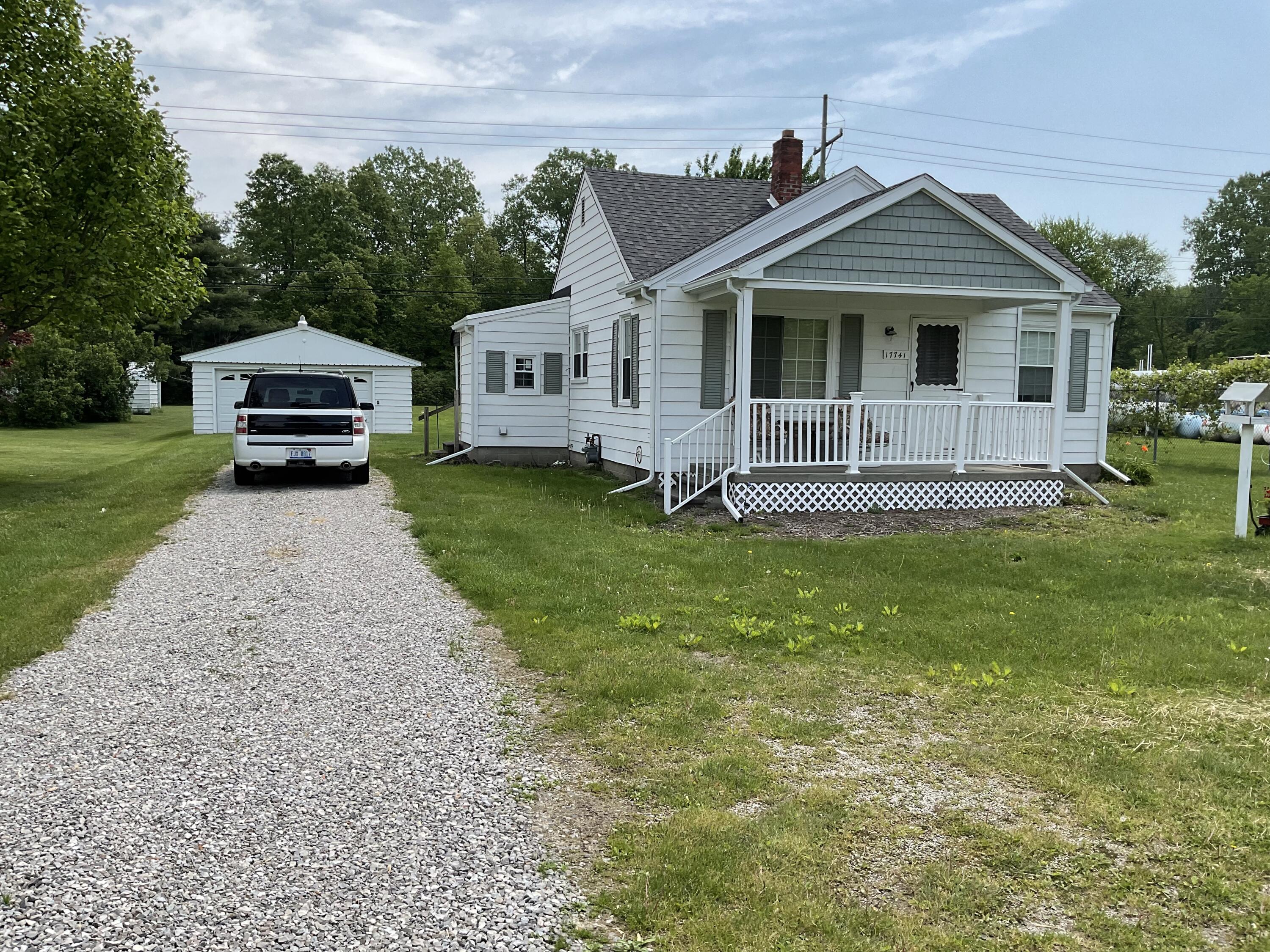 17741 Sumpter Road Belleville, MI 48111 - Photo 2 of 22 5BFA0D72-3C41-4544-94EF-C89CF0EA2D20