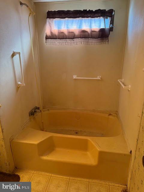 53 Fulton Street Cheswold, DE 19904 - Photo 8 of 17 a bathroom with a tub