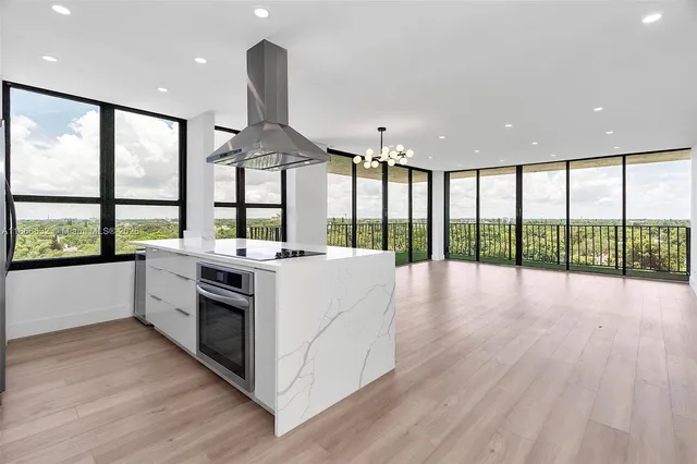 $549,000 | 780 Northeast 69th Street, Unit 910, Miami, FL 33138