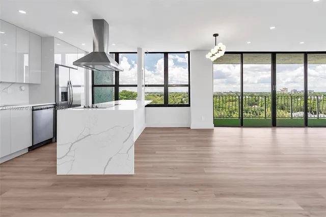$549,000 | 780 Northeast 69th Street, Unit 910, Miami, FL 33138
