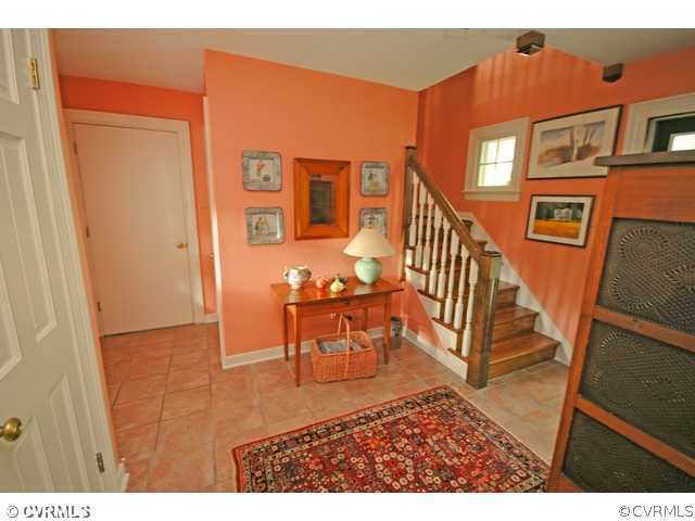 202 Ruggles Place Richmond, VA 23229 - Photo 13 of 24 Foyer