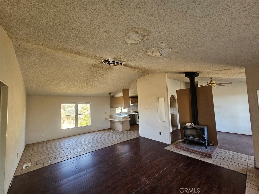 278 Yucca Road Pinon Hills, CA 92372 - Photo 3 of 29